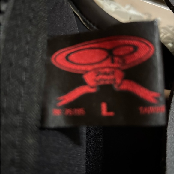 OP Black and Red Dynamic Rash Guard - Picture 4 of 4